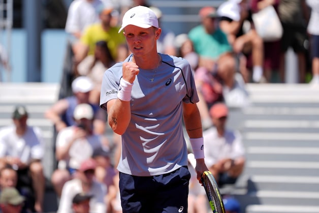 Jesper de Jong at Roland Garros. 