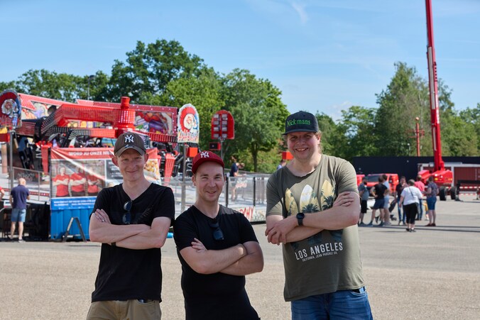 Pretparkfanaten laten gratis buitenkansje in Neede niet liggen | Regio ...