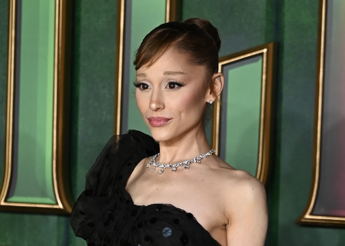 ariana-grande-neemt-na-tour-pauze-van-openbare-leven-en-zegt-musical-af