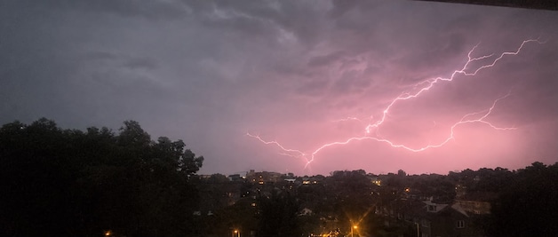 Lightning in Naaldwijk.
