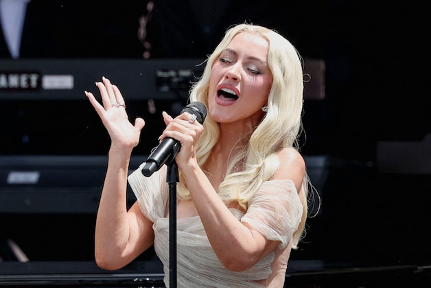 Christina Aguilera.