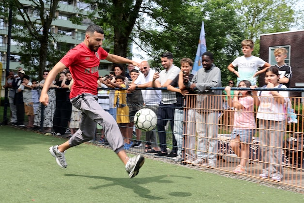 Soufiane Touzani shows his skills in Apeldoorn.