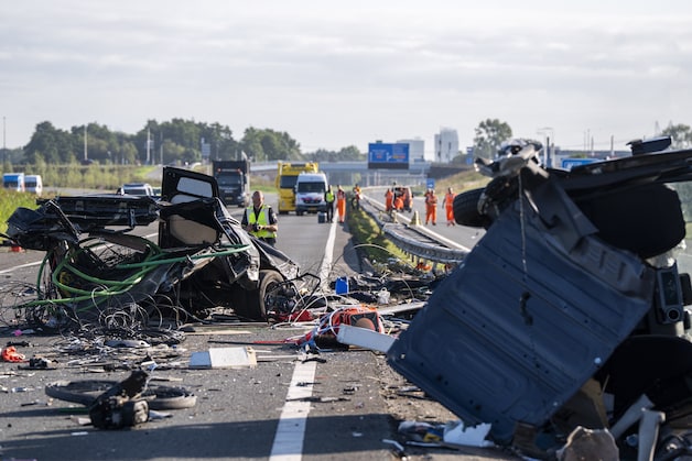 Schoolreisje naar Parijs eindigt in crash op A28: dit weten we nu over ...