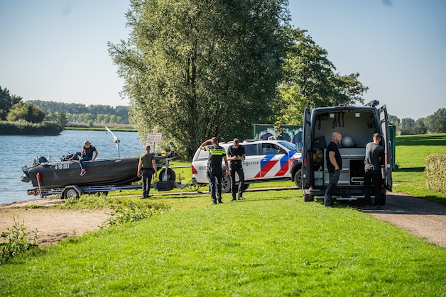 ‘Gevonden lichaam in recreatieplas is van zanger Ben Saunders ...