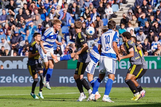 PEC Zwolle polst Hake om nieuwe trainer te worden | Sport | De Stentor.nl