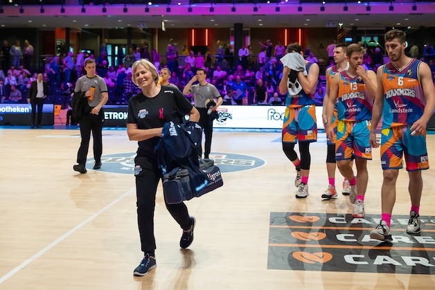 Wereldkampioen roeien Ellen Meliesie (63) uit Zwolle overleden, ze liet ...