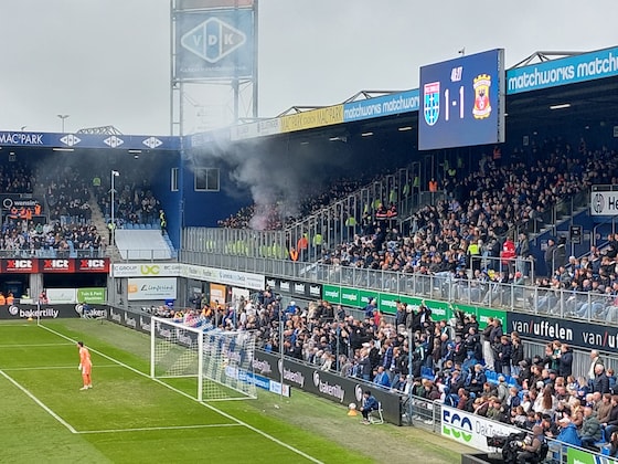 LIVE | PEC Zwolle scoort direct na rust • Vuurwerk gegooid vanuit ...