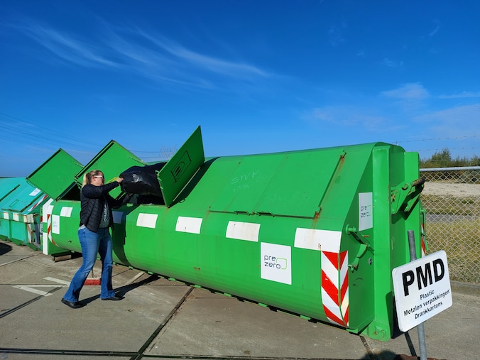 Kunst en vliegwerk nodig voor unieke pilot met plastic afval in ...
