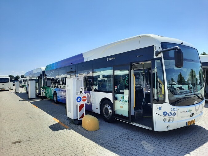 Problemen bij EBS: nieuwe dienstregeling tóch met dieselbussen | Regio ...
