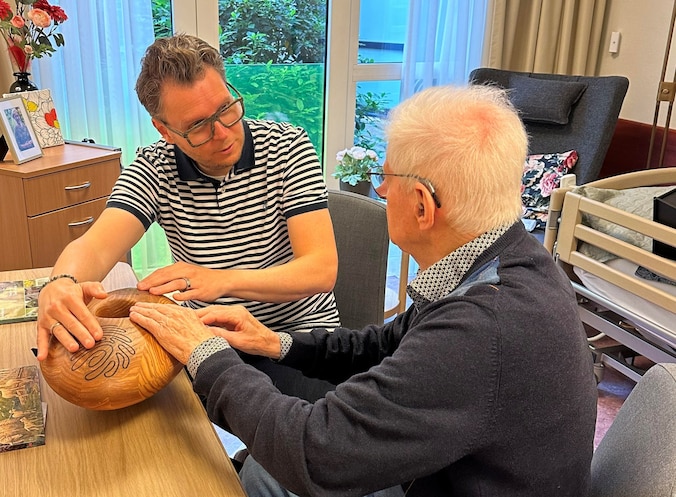 Zijn vader werd opgenomen, dus dacht Pieter dat hij de zorg kon ...