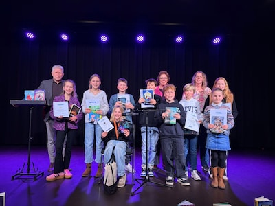 Daniëlle Kuizenga wint lokale voorleeswedstrijd in Epe