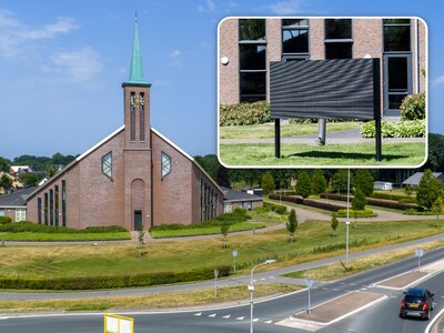Kerk in Putten moet ledscherm weghalen, lezers reageren: ‘Hypocrisie ten top’