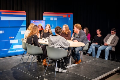 Aftrap op Windesheim: studenten krijgen gratis abonnement op De Stentor