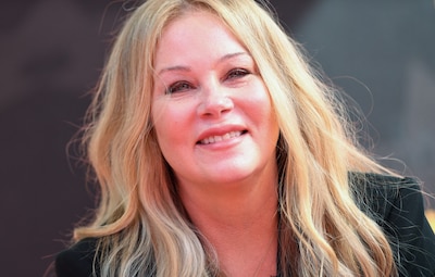 Christina Applegate na vier maanden ontslagen uit ziekenhuis
