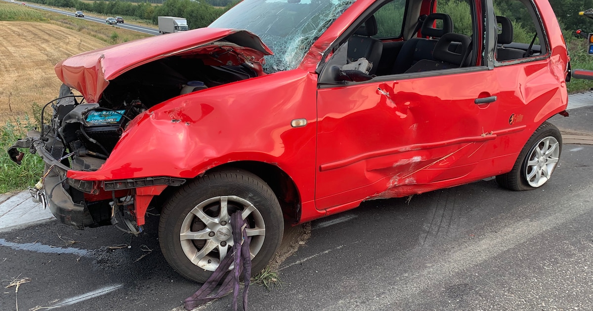 Man rijdt talud af in Stegeren en raakt gewond