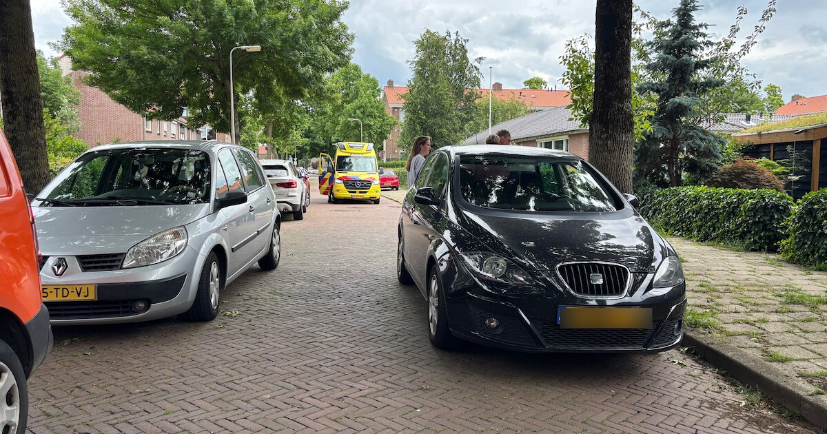 Fietser raakt gewond na aanrijding met auto in Deventer