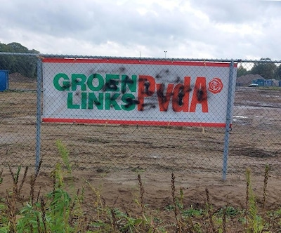 Campagnedoeken GroenLinks-PvdA verdwenen of beklad: ‘Wij worden er bloedchagrijnig van’