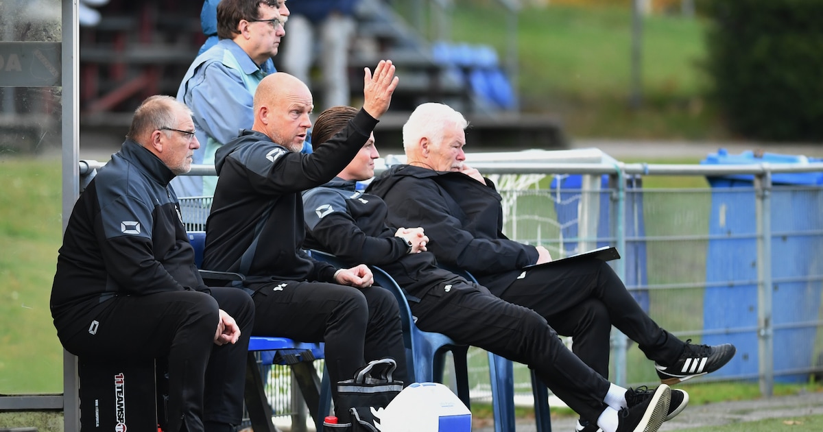 Ax zwaait af bij AGOVV • Vogel aan de slag in Warnsveld • Knoll langer bij Nagele • Nieuwe club voor