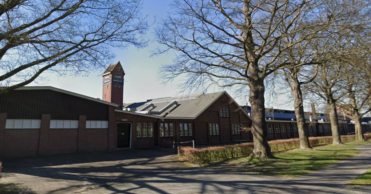 Rook onder oven bij Bolletje in Heerde, fabriek deels ontruimd
