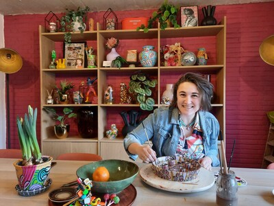 Kim (29) beschildert alles wat los en vast zit: ‘Ik hou van mensen blij maken’