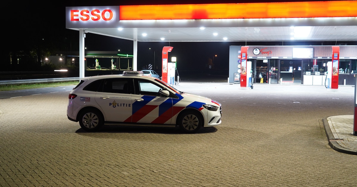 ‘Slimme’ overvaller op tankstation langs A28 verstopt tas achter boom