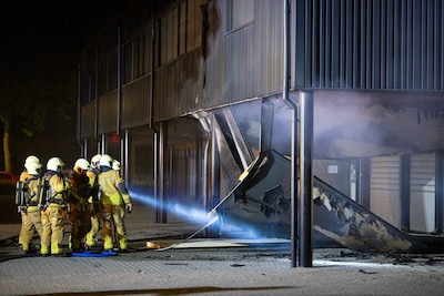 Jaren cel voor aanslagen op bedrijven, vermeende opdrachtgever ontspringt de dans