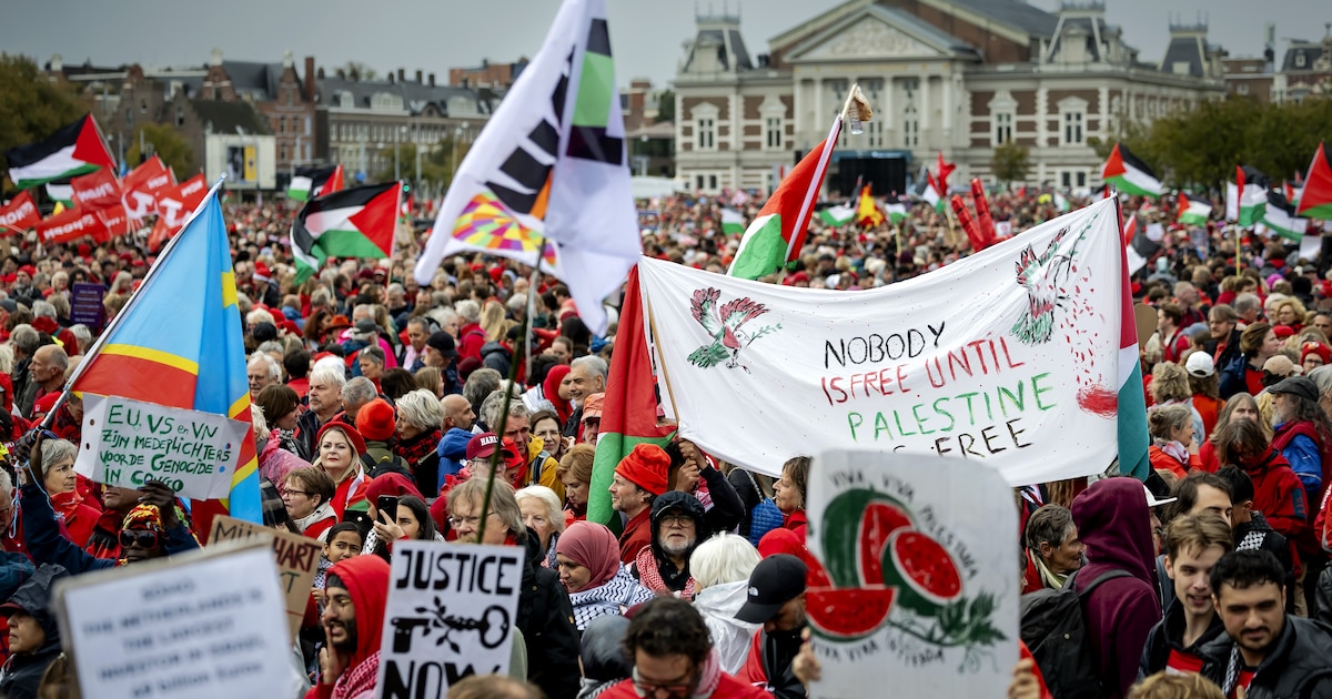Organisatie: 250.000 mensen bij Rode Lijn-protest in Amsterdam tegen ...