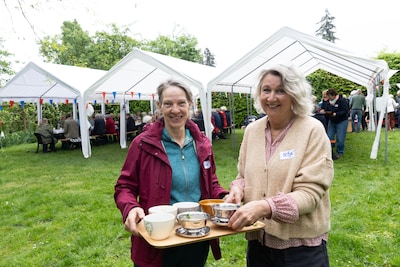 Eerste vrijheidslunch in Diepenveen brengt dorp samen: ‘Samen eten is samen vrijheid delen’