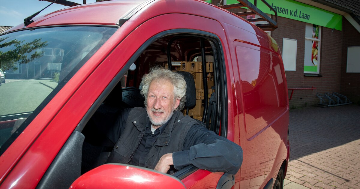 Doorstart buurtsuper De Hoven van de baan, boodschappenbezorger Erik ...