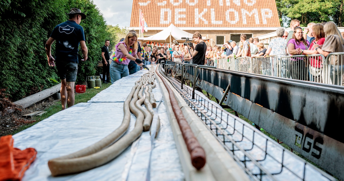 Scouting De Klomp geklopt met langste frikandel: ‘Heel eerlijk? Dat kan niet, dacht ik’