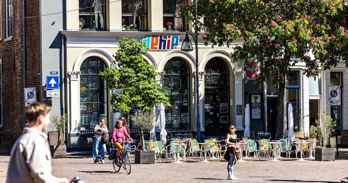 Lezers over het beëindigen van optreden Eus door boa’s: ‘Ook als BN’er sta je niet boven de regels’