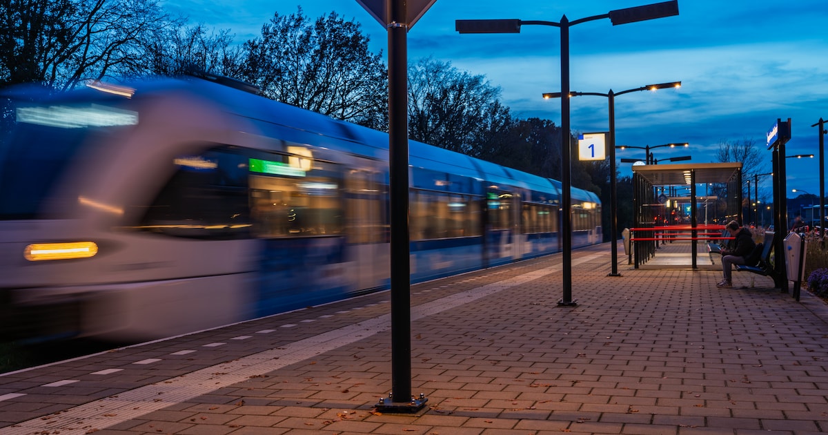 Station Gezondheidspark in Hengelo ‘echt verschrikkelijk’? ‘En dan heb je auto’s op gekke tijden’