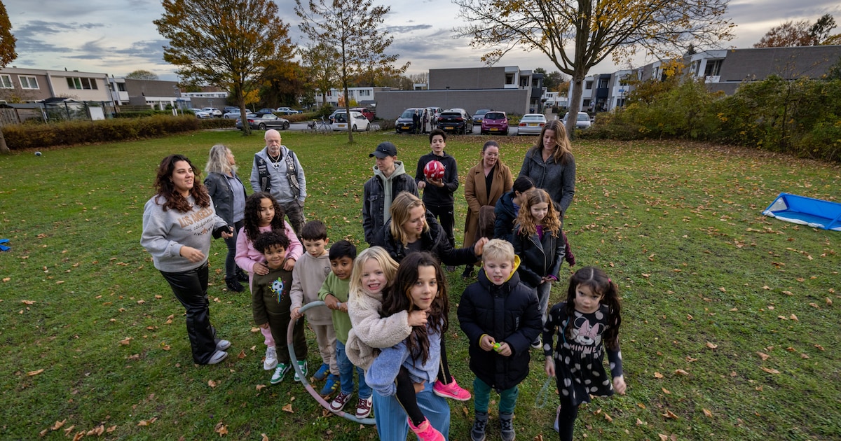 Buurt in opstand tegen ‘straatje erbij’ in woonwijken Lelystad: ‘Wie dit heeft bedacht, moet terug n