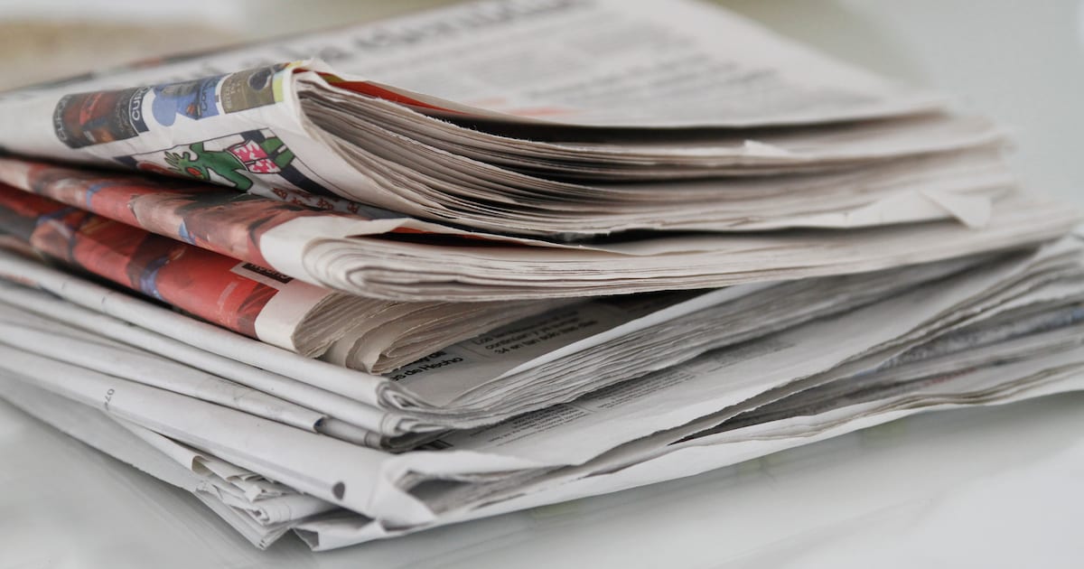 De stapel kranten die hij nog moest lezen werd zo groot dat hij drie maanden achterliep