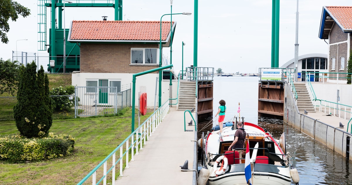 Maandenlang hinder voor scheepvaart door werk aan Urkersluis
