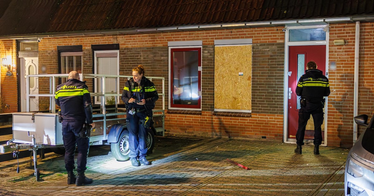 Na explosies en ‘buurt in angst’ wil woonstichting familie eerst wel, maar later toch niet uit huis 