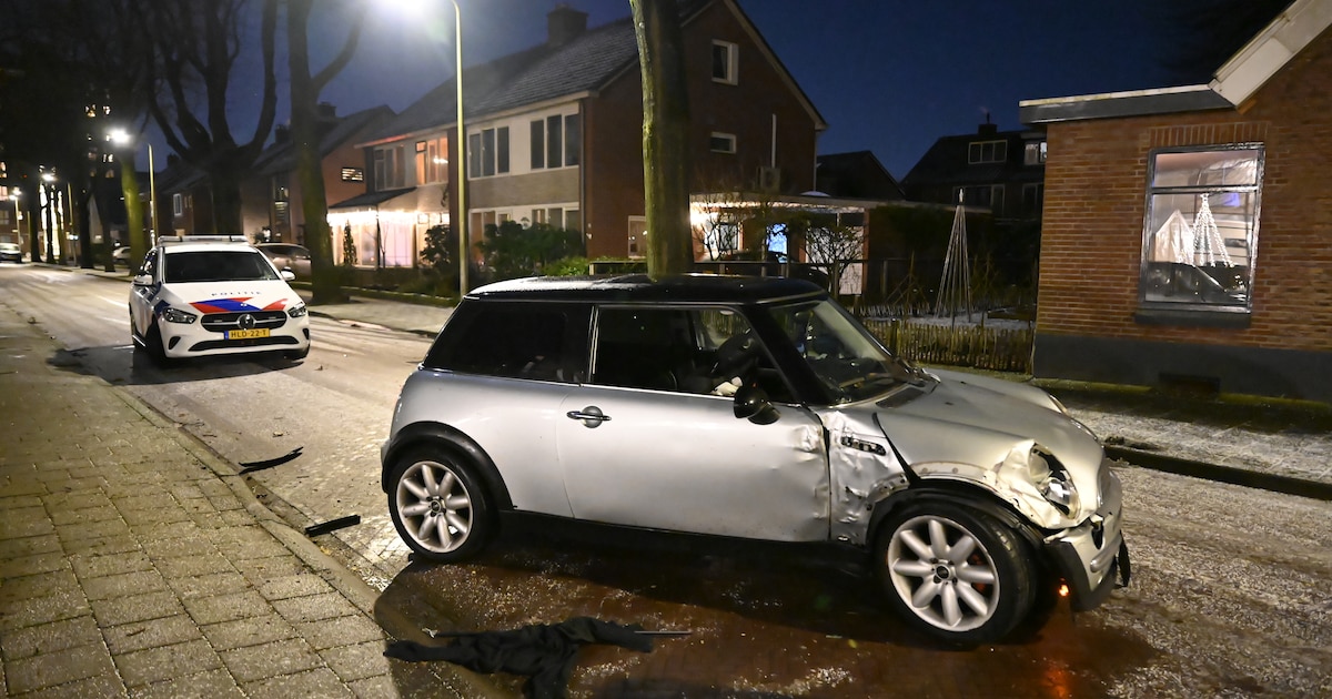 Bestuurder slaat op de vlucht na eenzijdig ongeval in Almelo