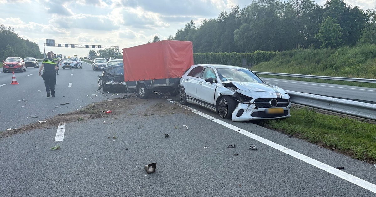 Ravage na ongeval op A1 bij Bathmen