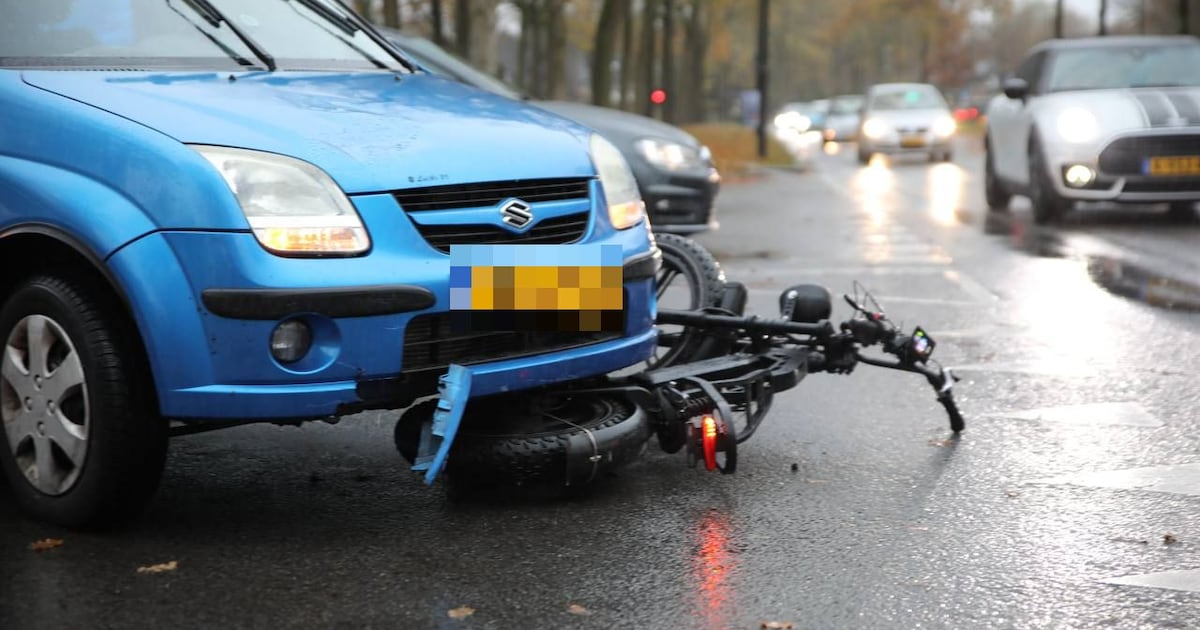 Botsing met auto in Apeldoorn: fatbike belandt onder bumper, bestuurder naar ziekenhuis