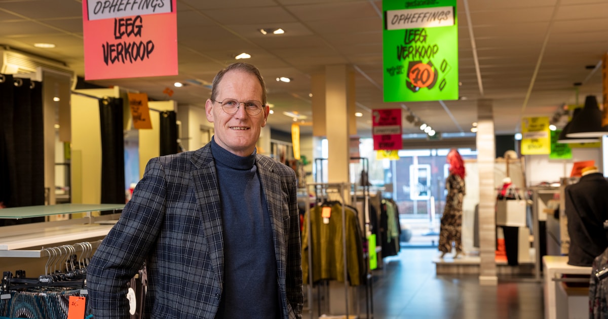 Jan (59) werd boven de winkel geboren, nu sluit hij de deur: ‘Het voelt alsof je je kind loslaat’