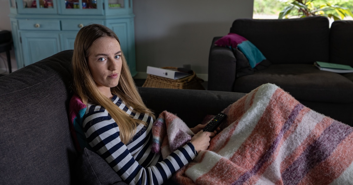 Maaike (20) uit Tollebeek is gesloopt door corona: ‘Wil meer onderzoek en erkenning’