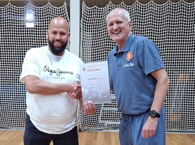 Mourad Asag-Gau ziet kansen voor Amersfoortse Boys: ‘Alleen moeten we met z’n allen dezelfde kant op