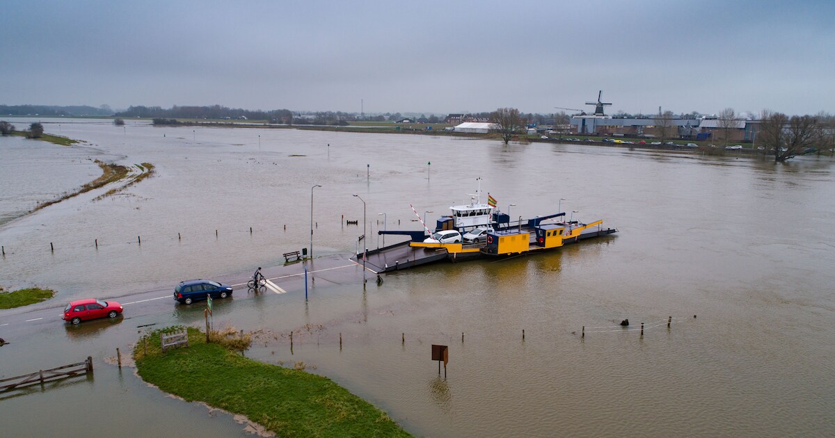 Olsterveer weer in de vaart