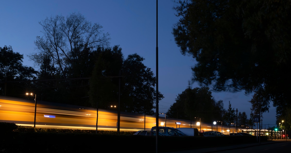 Hier is het al weken donker. Monteurs inschakelen? ‘Hebben we niet genoeg van’