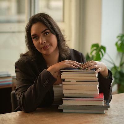 Auteur Eva Metselaar vertelt in Eerbeek over de ‘Molukse Lente’