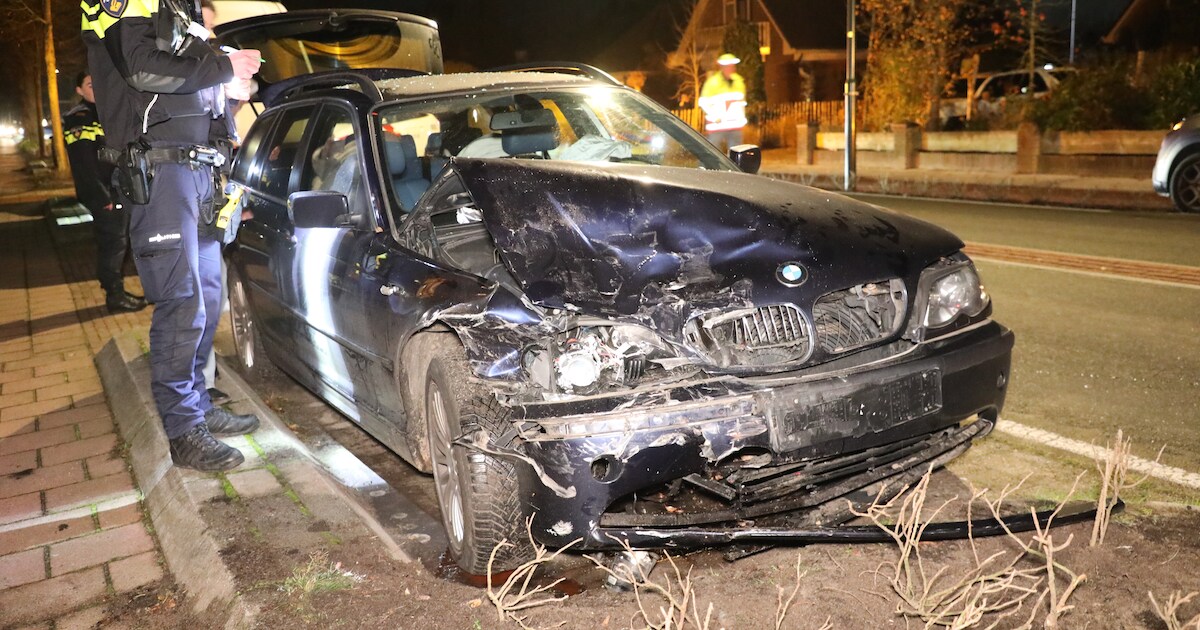 Twee gewonden waaronder klein kind bij harde botsing in Scherpenzeel