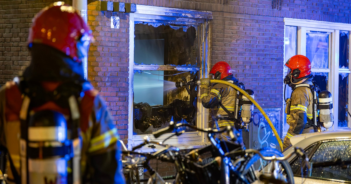 Grote woningbrand in Amsterdamse Geulstraat, brandweer zet groots in ...