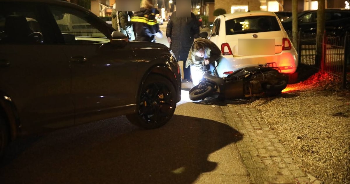 Scooterrijder aangereden door automobilist in Apeldoorn