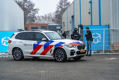 Politie vindt 500 kilo cocaïne na inval in loods Harderwijk: vier aanhoudingen