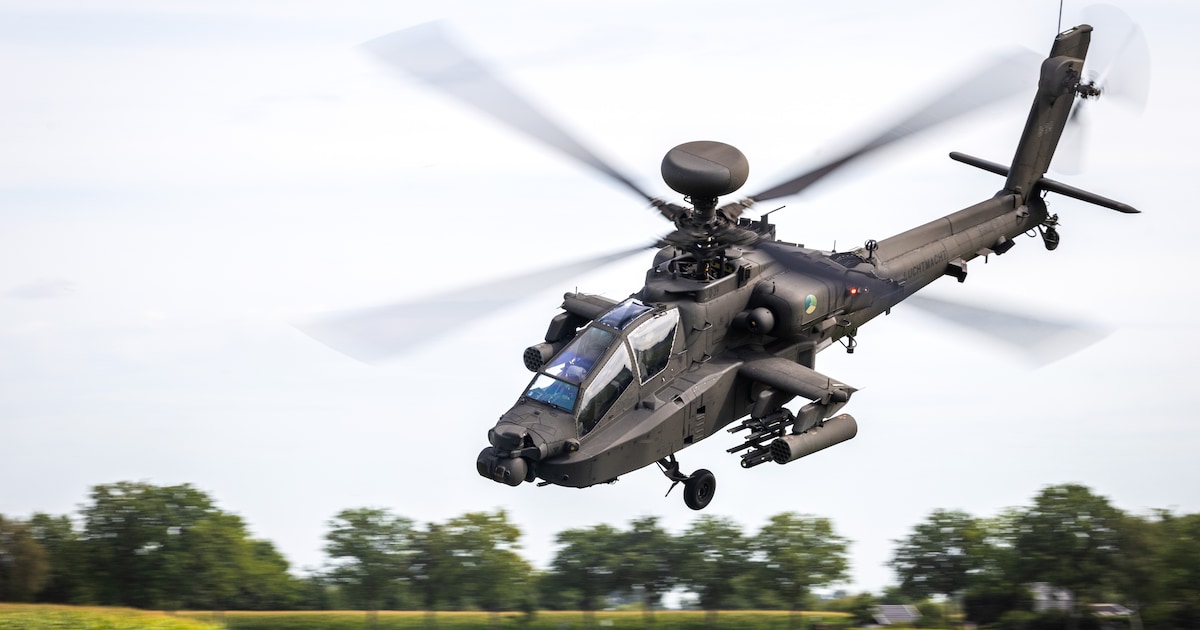 Laagvliegende helikopters en militaire konvooien in de regio Soest: Luchtmobiele Brigade oefent in d
